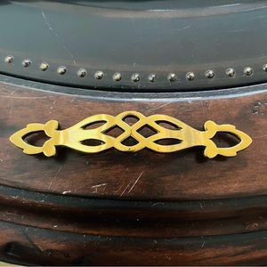 Hickory Hardware Cabinet Drawer Pull - Queen Anne